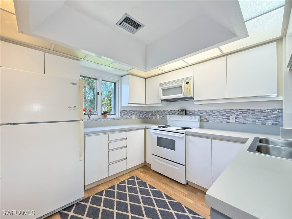 1632  Spoonbill Lane, Apt B