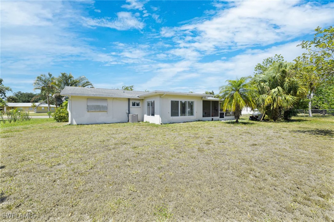107 W Lake Drive