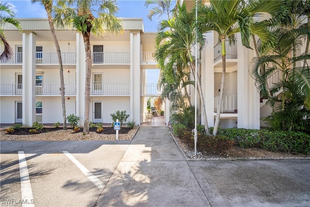 1624  Pine Valley Drive, Apt 115