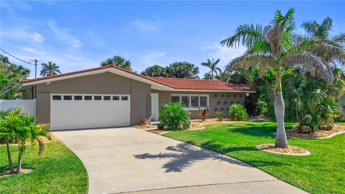 1017  Dolphin Drive