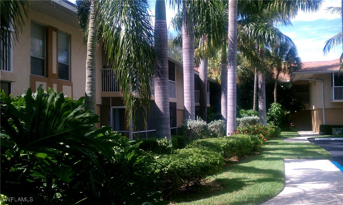 1849  Maravilla Avenue, Apt A19