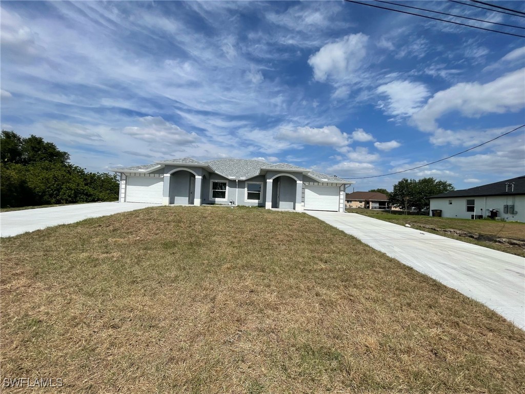 1111/1113  CIRCLE Drive