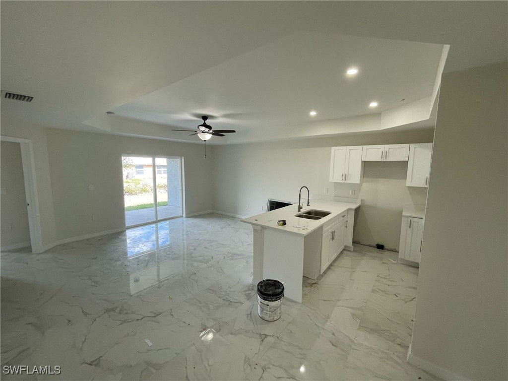 1111/1113  CIRCLE Drive
