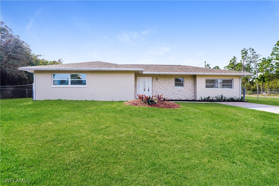 300 E 10th Street