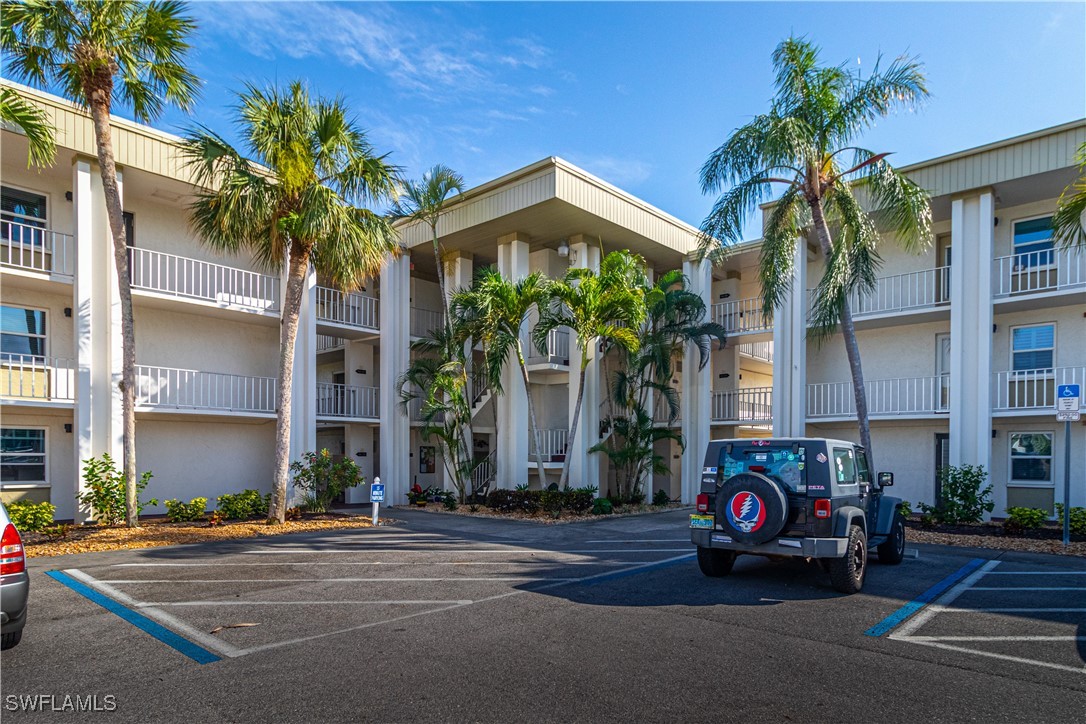1624  Pine Valley Drive, Apt 218