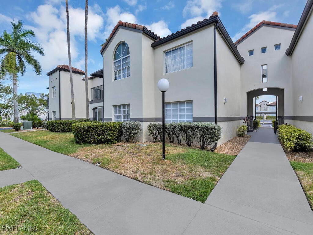 3421  Winkler Avenue, Apt 407
