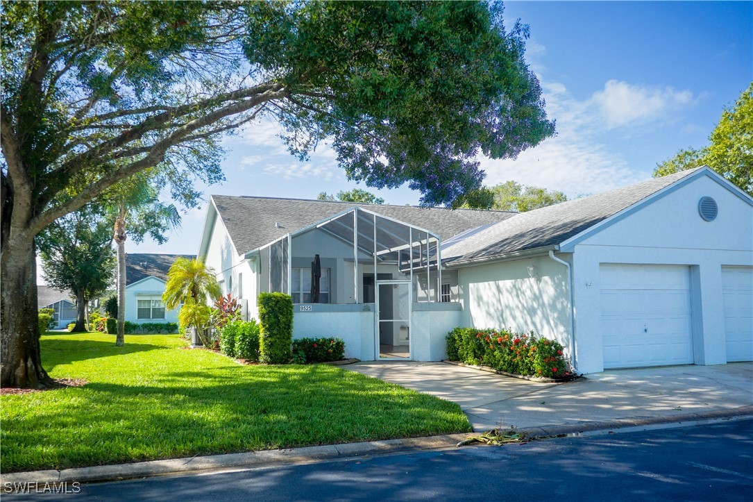 9525  windsor club Circle