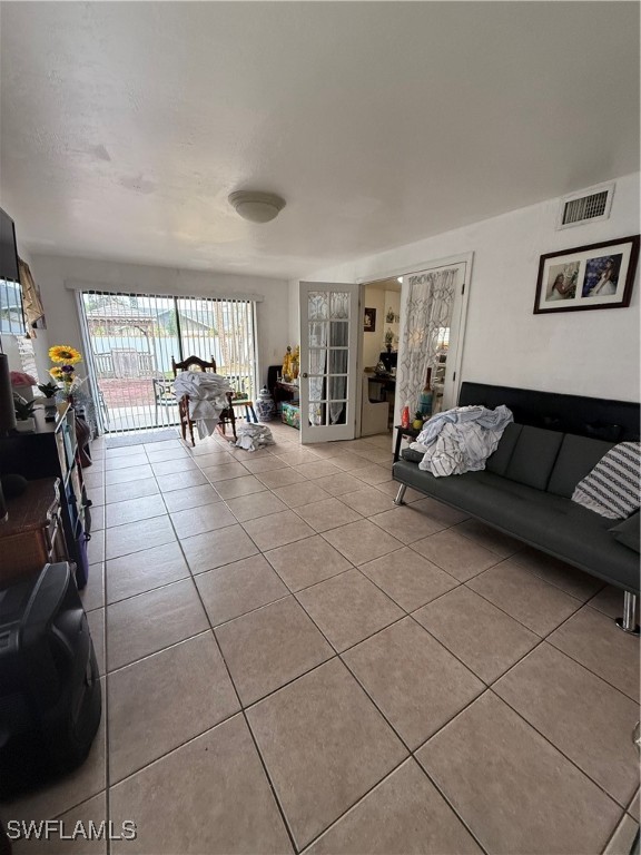 425/427 SE 24th Avenue