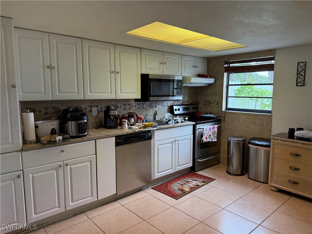 425/427 SE 24th Avenue