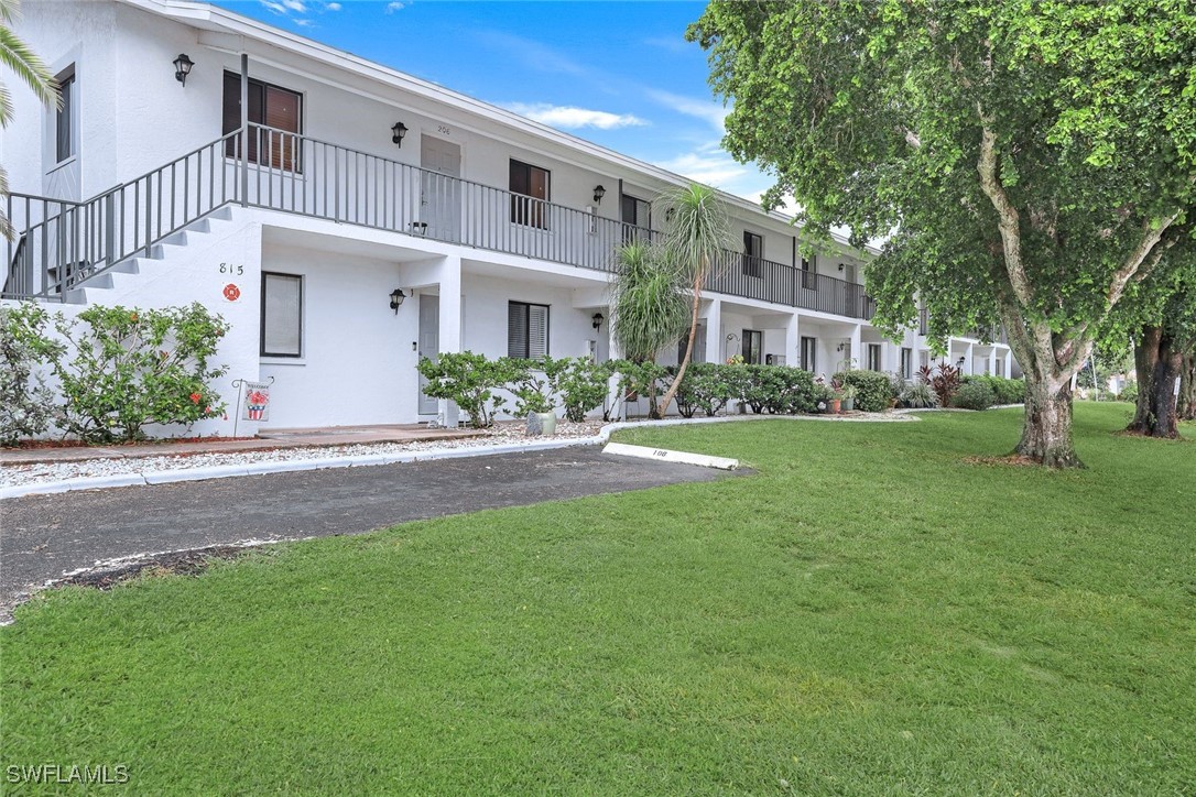 815  Victoria Drive, Apt 207