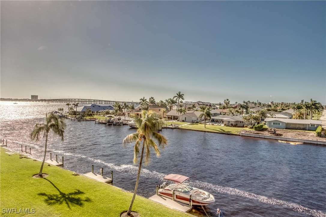 4260 SE 20th Place, Apt 404