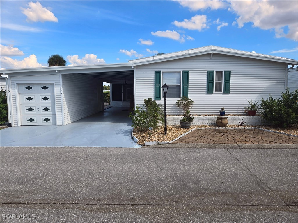 262  Palmer Boulevard