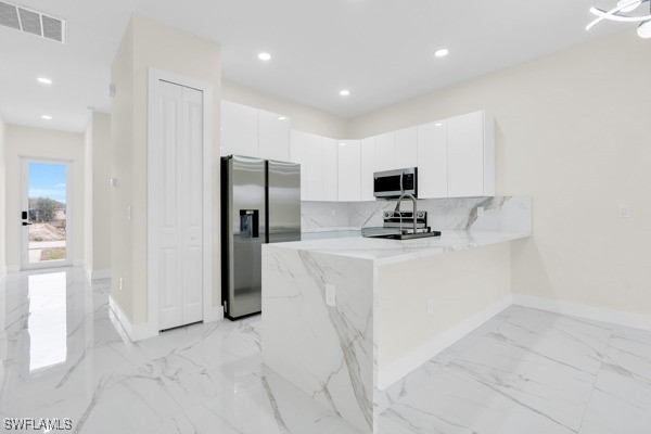 428/430  Petite Avenue