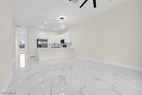 428/430  Petite Avenue