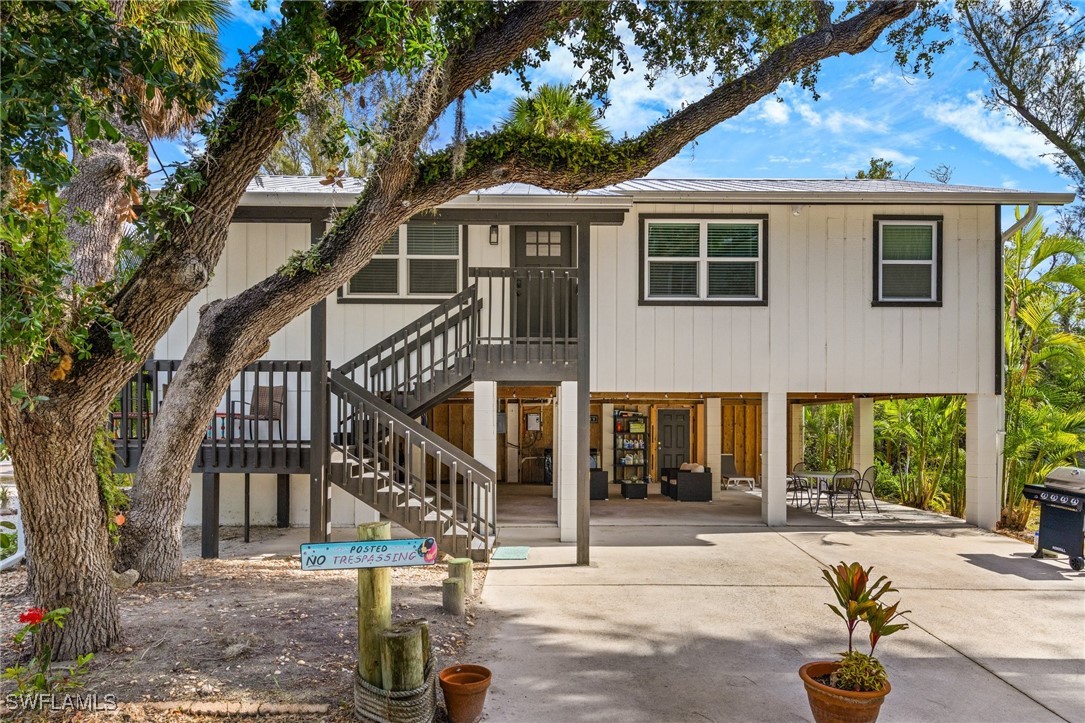 222  Mango Street