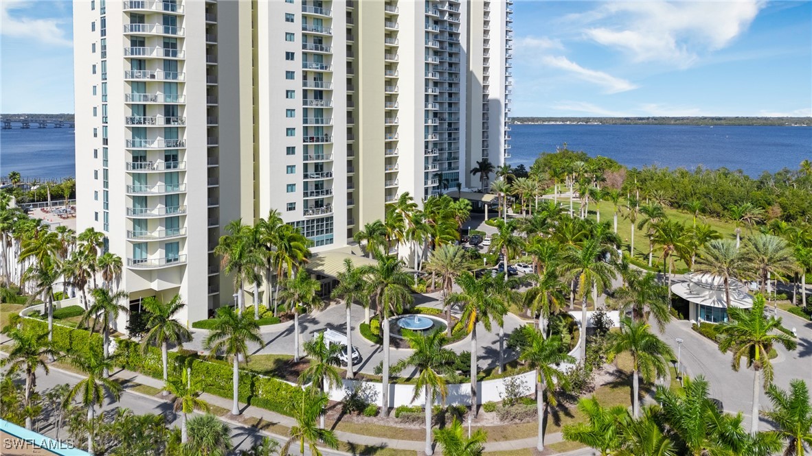 3000  Oasis Grand Boulevard, Apt 1406