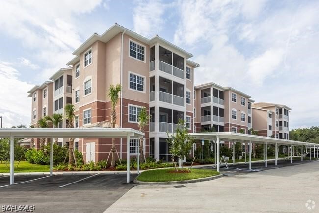 15901  ROYAL POINTE Lane, Apt: 206