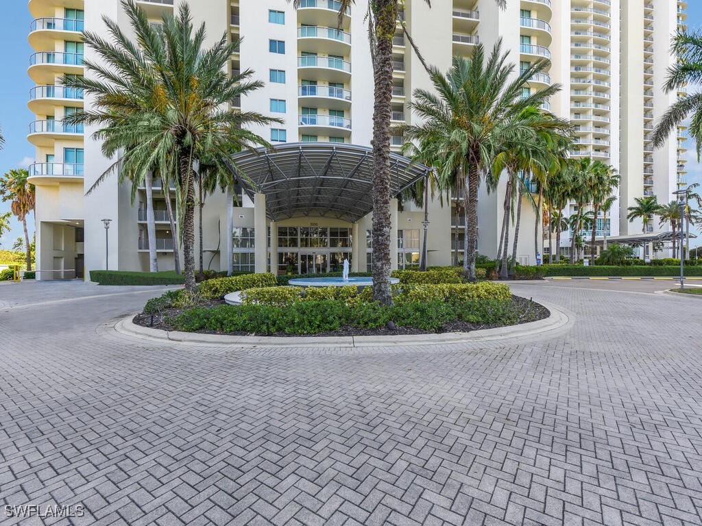 3000  Oasis Grand Boulevard, Apt: 1705