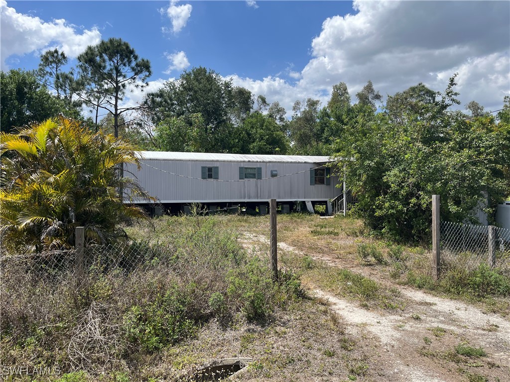 8352  Barbie Lane