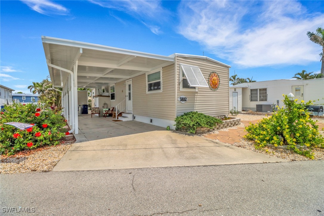 3882  Cherry Lane