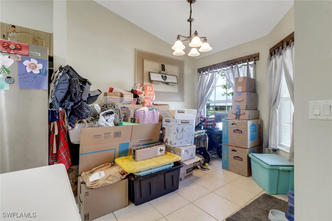 2902/2904 SE Santa Barbara Place