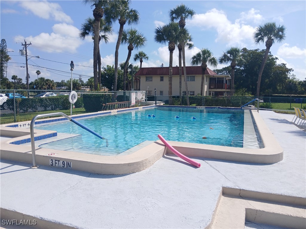 198  Joel Boulevard, Apt 3
