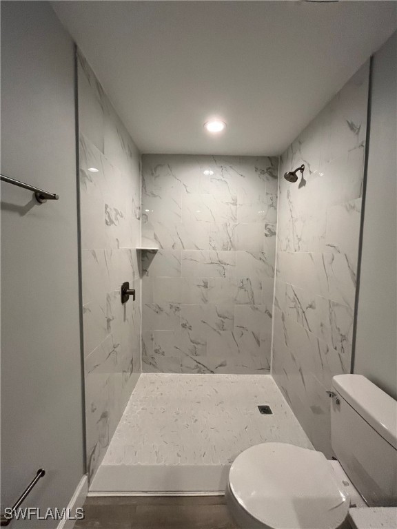 8463/8465  Agate Street
