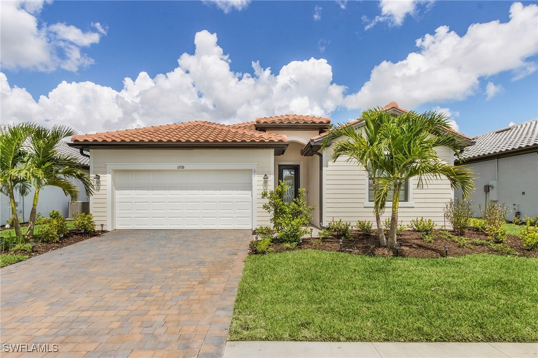 11536  Shady Palm Way