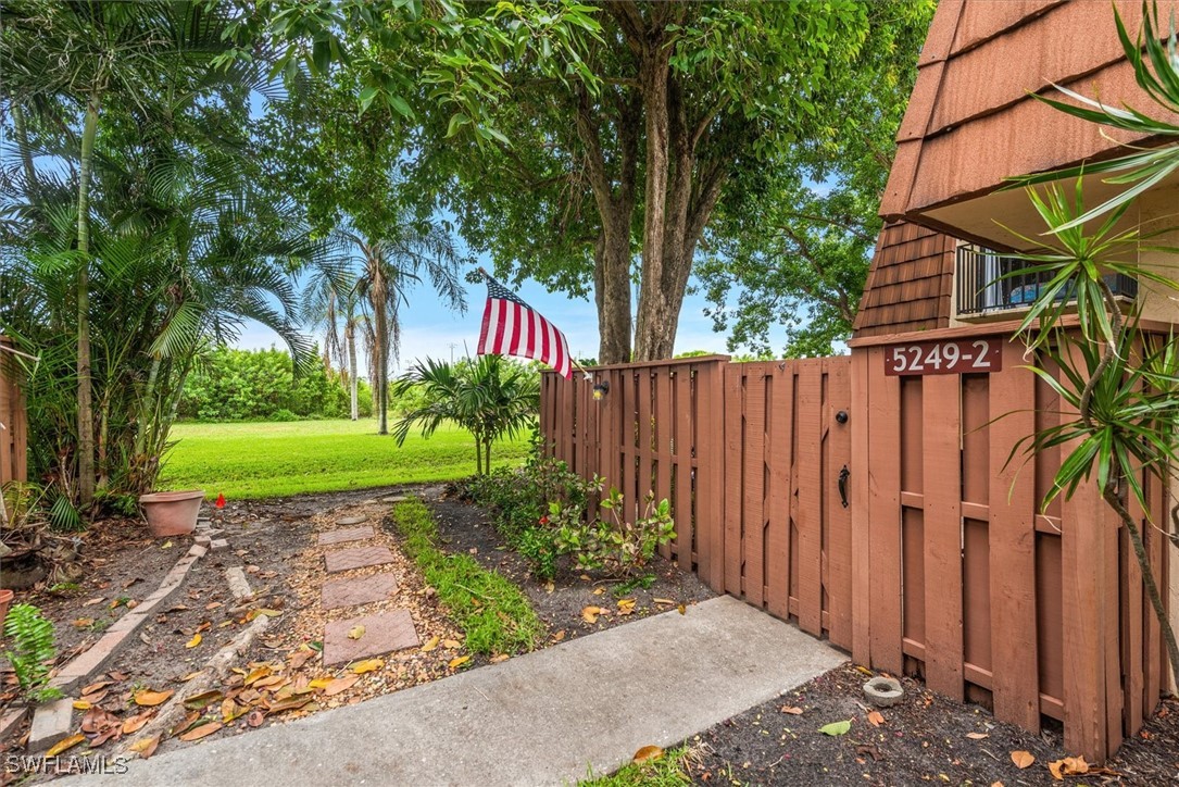 5249  Cedarbend Drive, Apt: 2