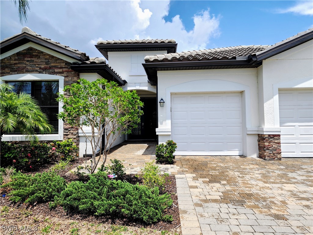 11884  Hickory Estate Circle