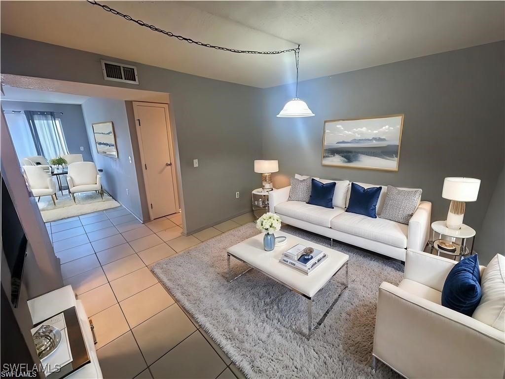 3704  Broadway, Apt 101