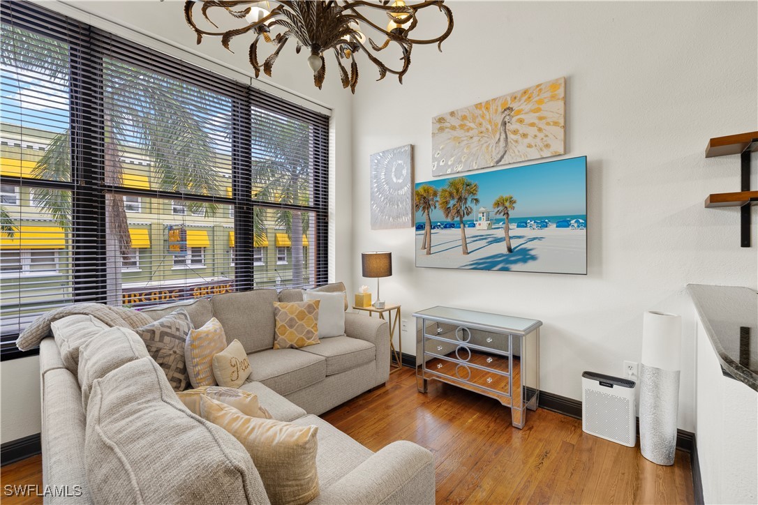 2260  1st Street, Apt 209