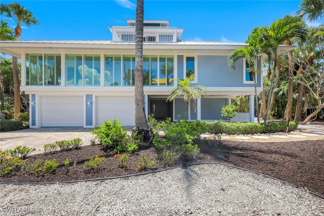 513  Lighthouse Way