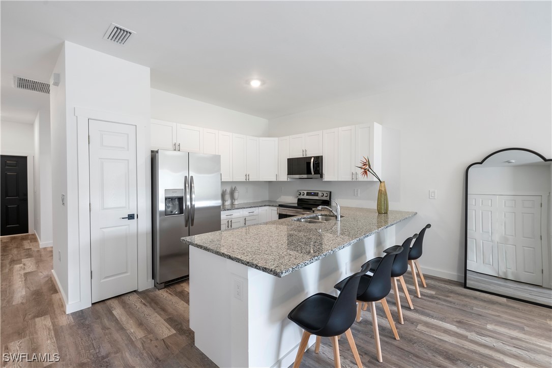 2429/2431  Lola Avenue
