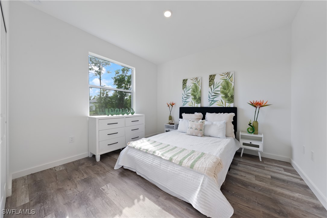 2429/2431  Lola Avenue