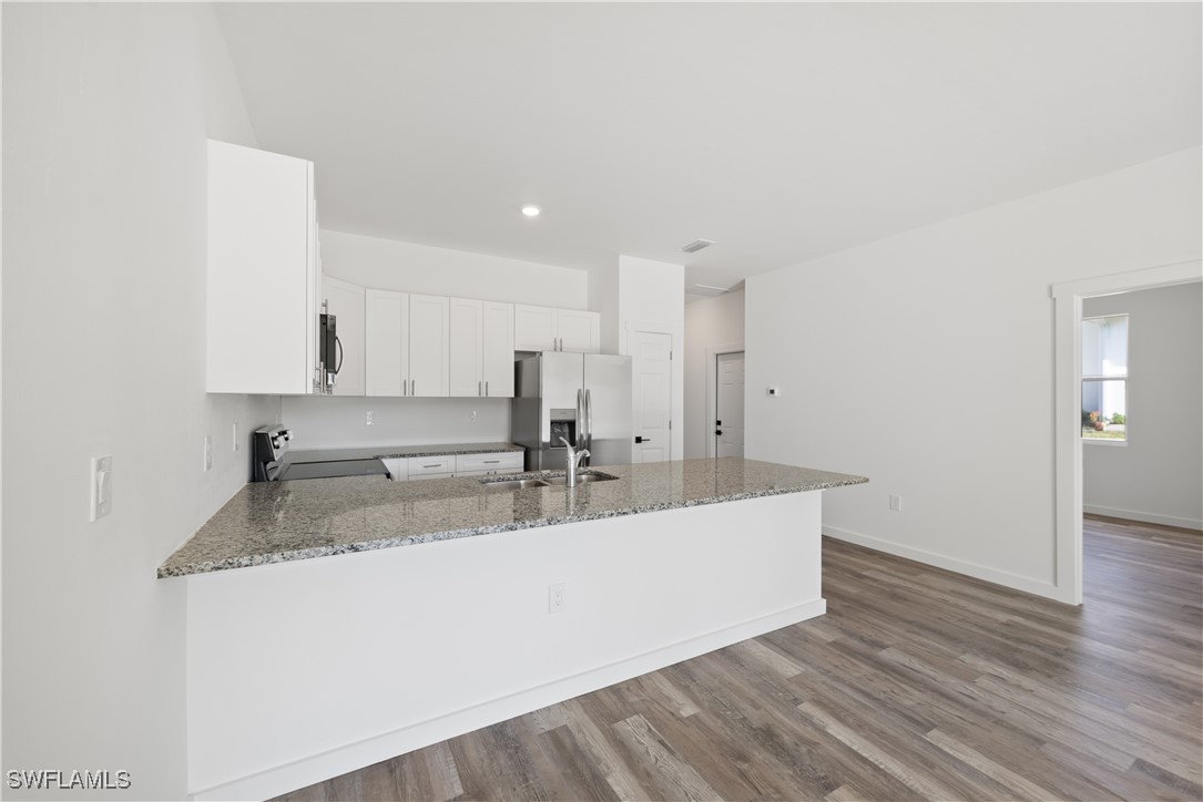 2429/2431  Lola Avenue