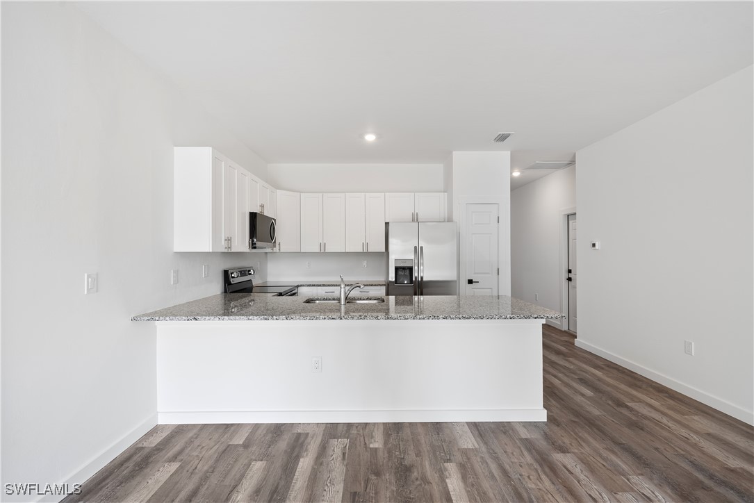2429/2431  Lola Avenue