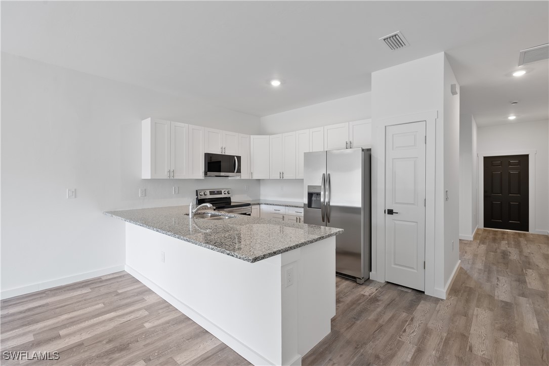 2429/2431  Lola Avenue