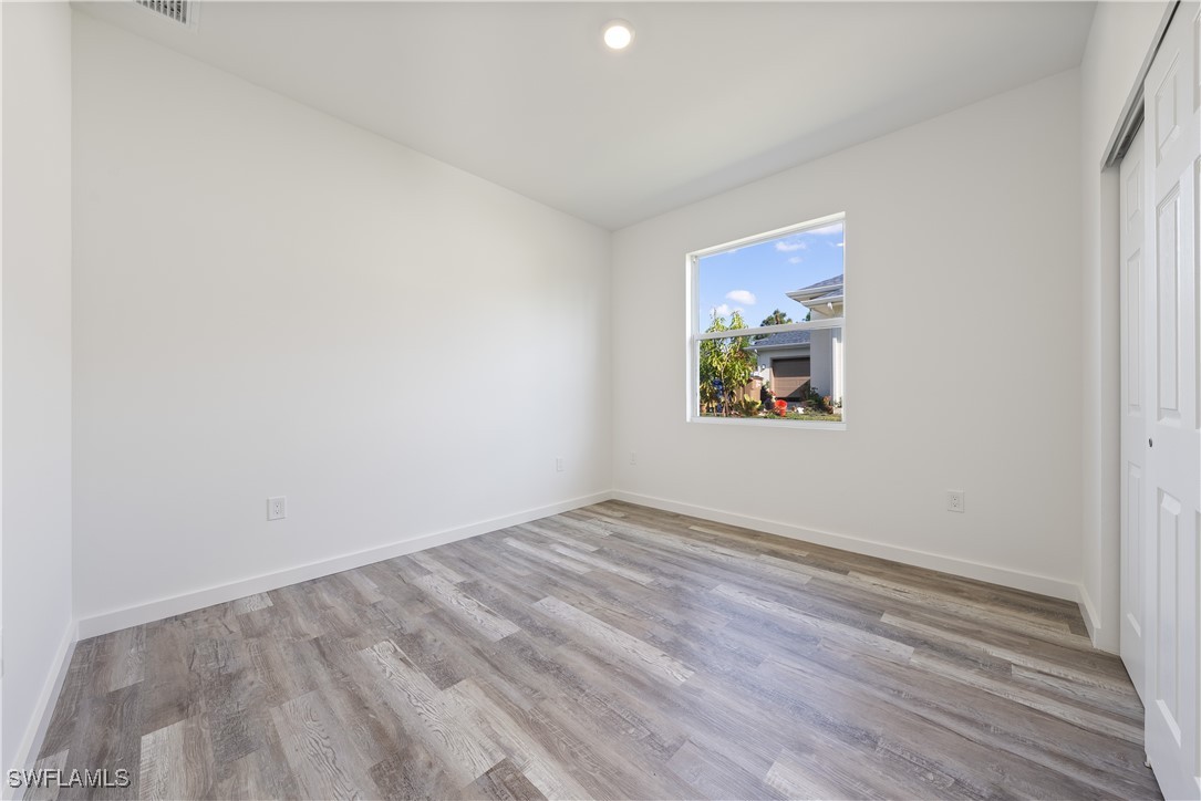 2429/2431  Lola Avenue