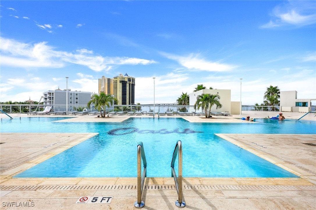 3000  Oasis Grand Boulevard, Apt: 1406