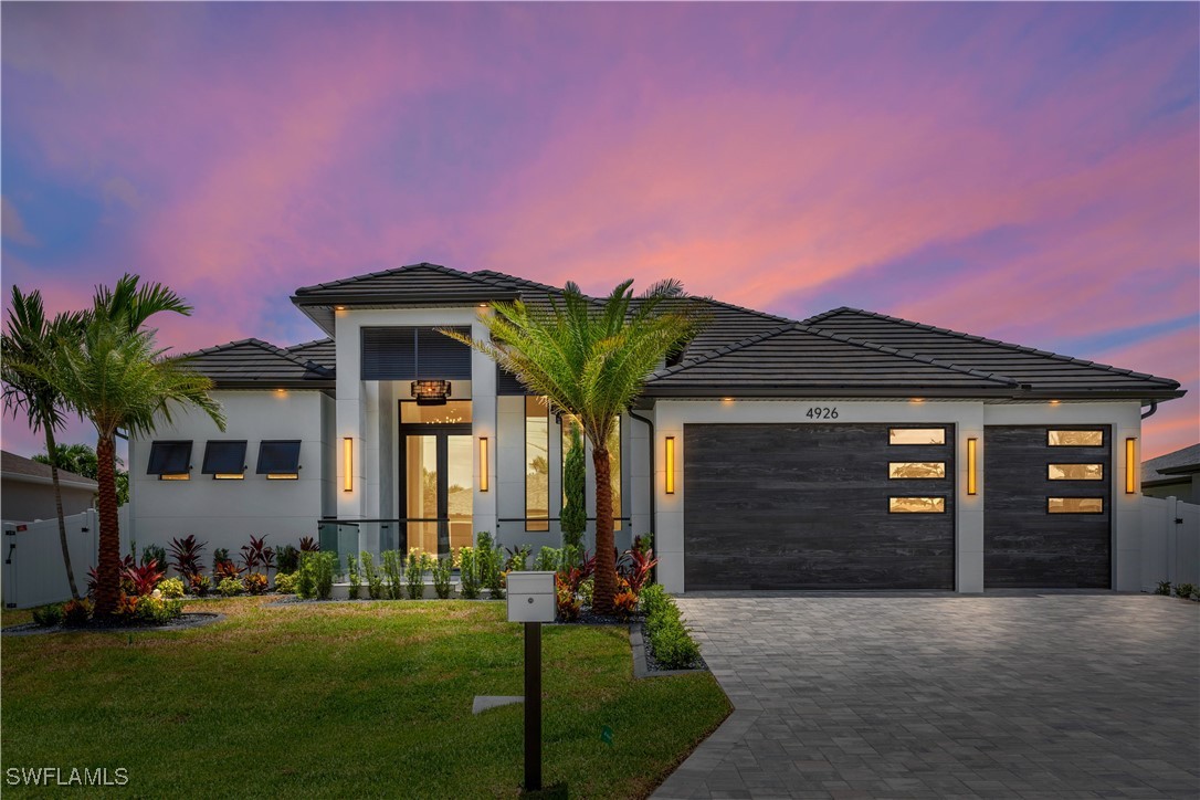 4926 SW 25th Court