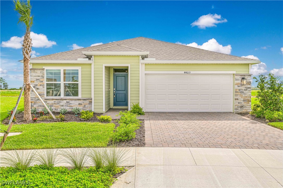 44633  Palm Frond Drive