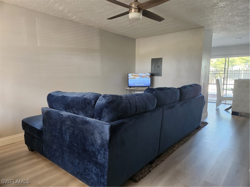 1560  Colonial Boulevard, Apt 133