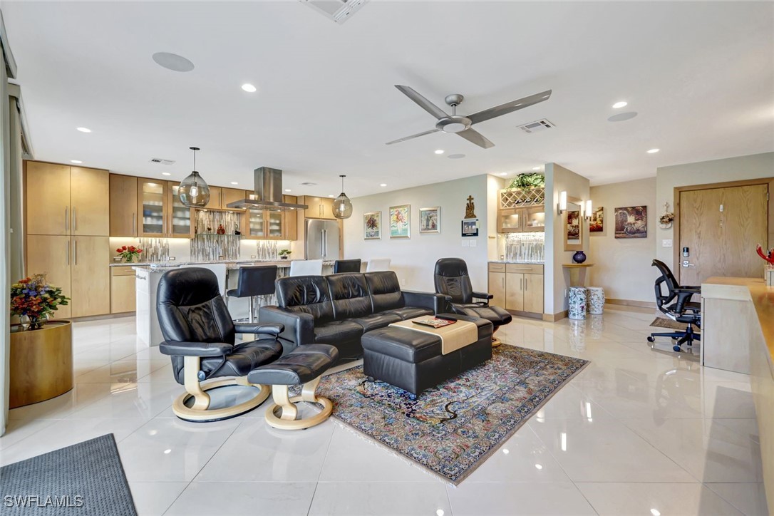 7105  Quail Run Court, Apt 4