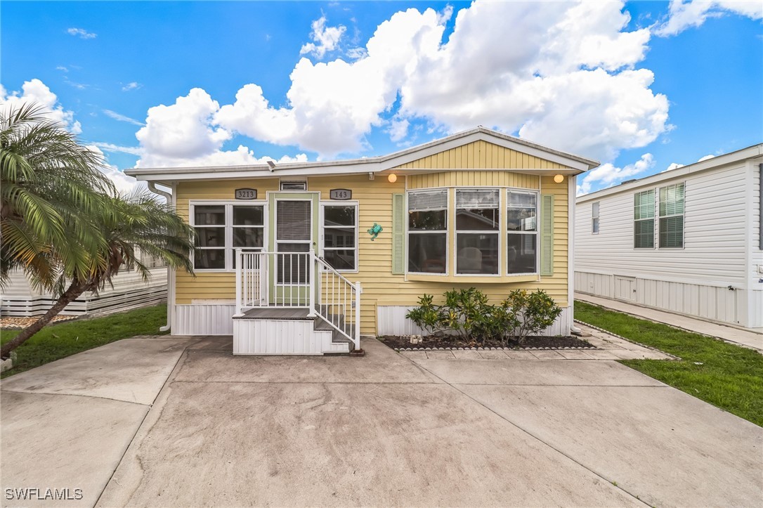 3213  Debbie Lane