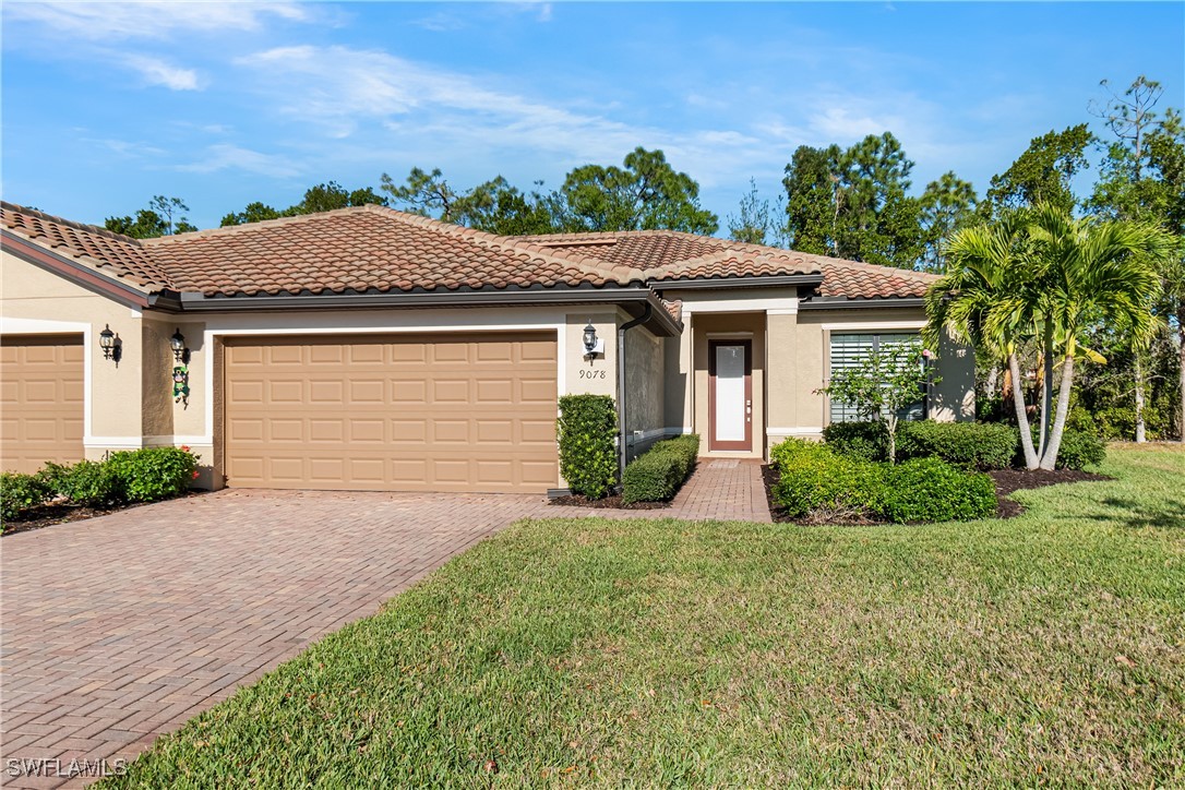 9078  Triangle Palm Lane