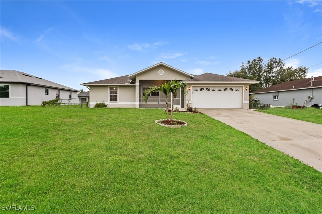 914  Apple Avenue