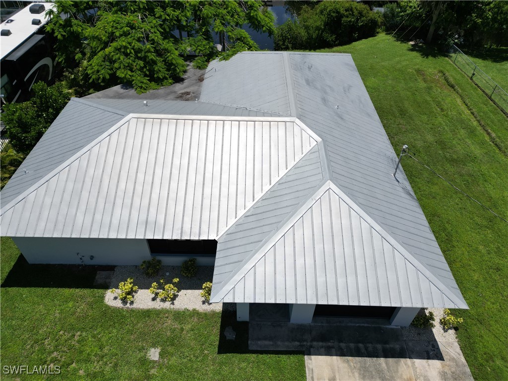 2241  Club House Road