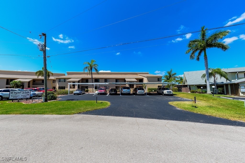 3708 SE 12th Avenue, Apt 104