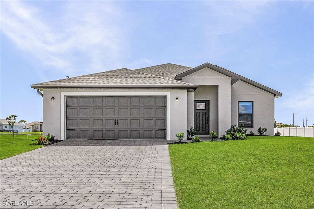 813  Rue LaBeau Circle